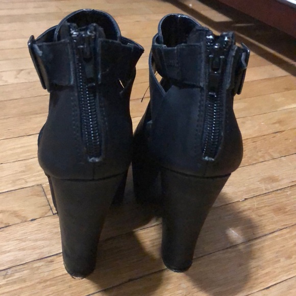 Open Toe Heels - Picture 3 of 3